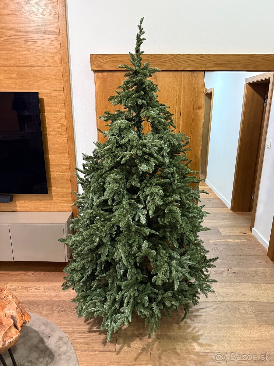 Umelý vianočný stromček FULL 3D Jedľa Kaukazská 240cm - 2