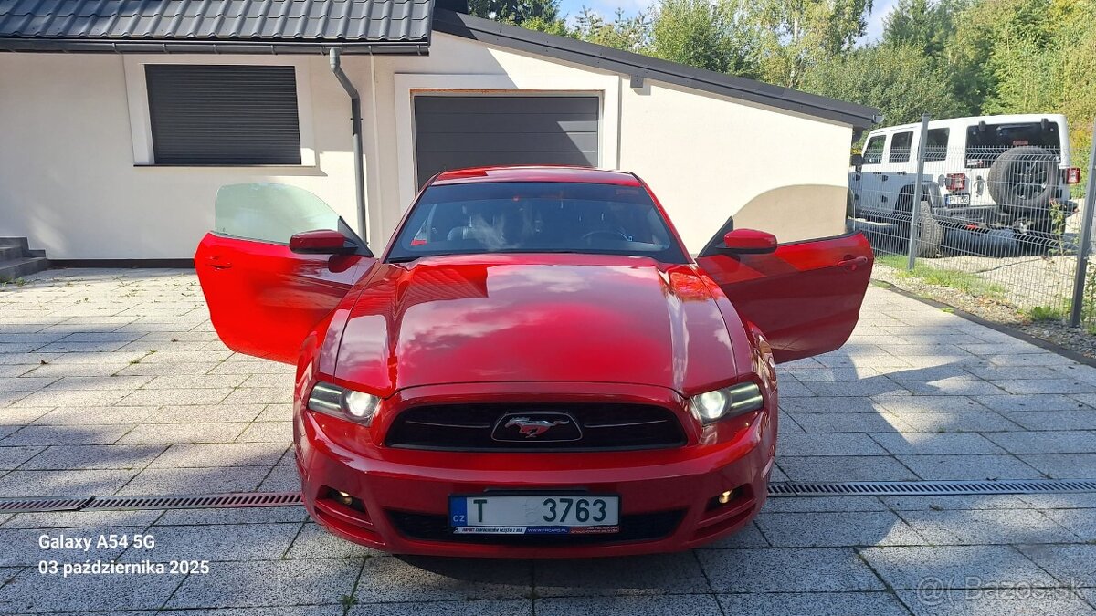 FORD MUSTANG 3.7 PREMIUM AUTOMAT KOURZ - 2