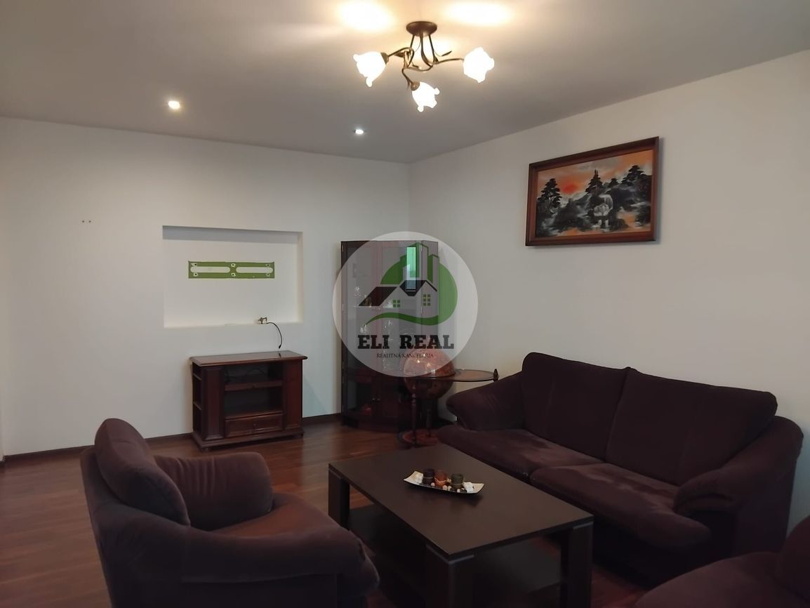 Na predaj štýlový 3 izbový byt s balkónom - ul. SNP, Sečovce - 2