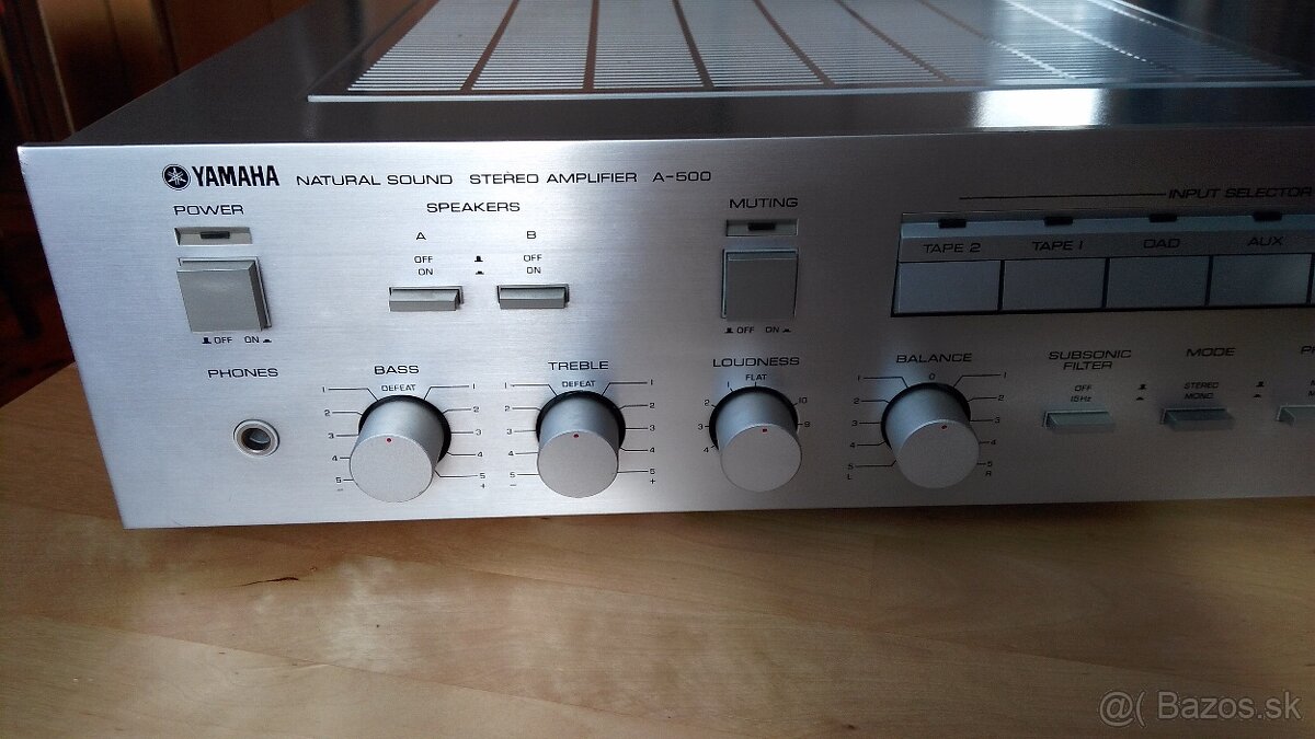 Zosilňovač Yamaha A500 - 2
