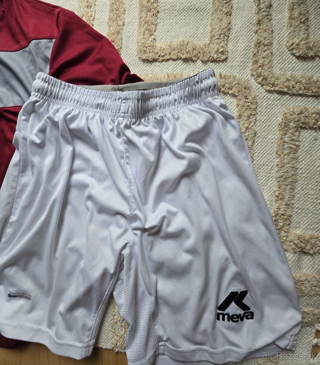 Futbalový drešs - 2