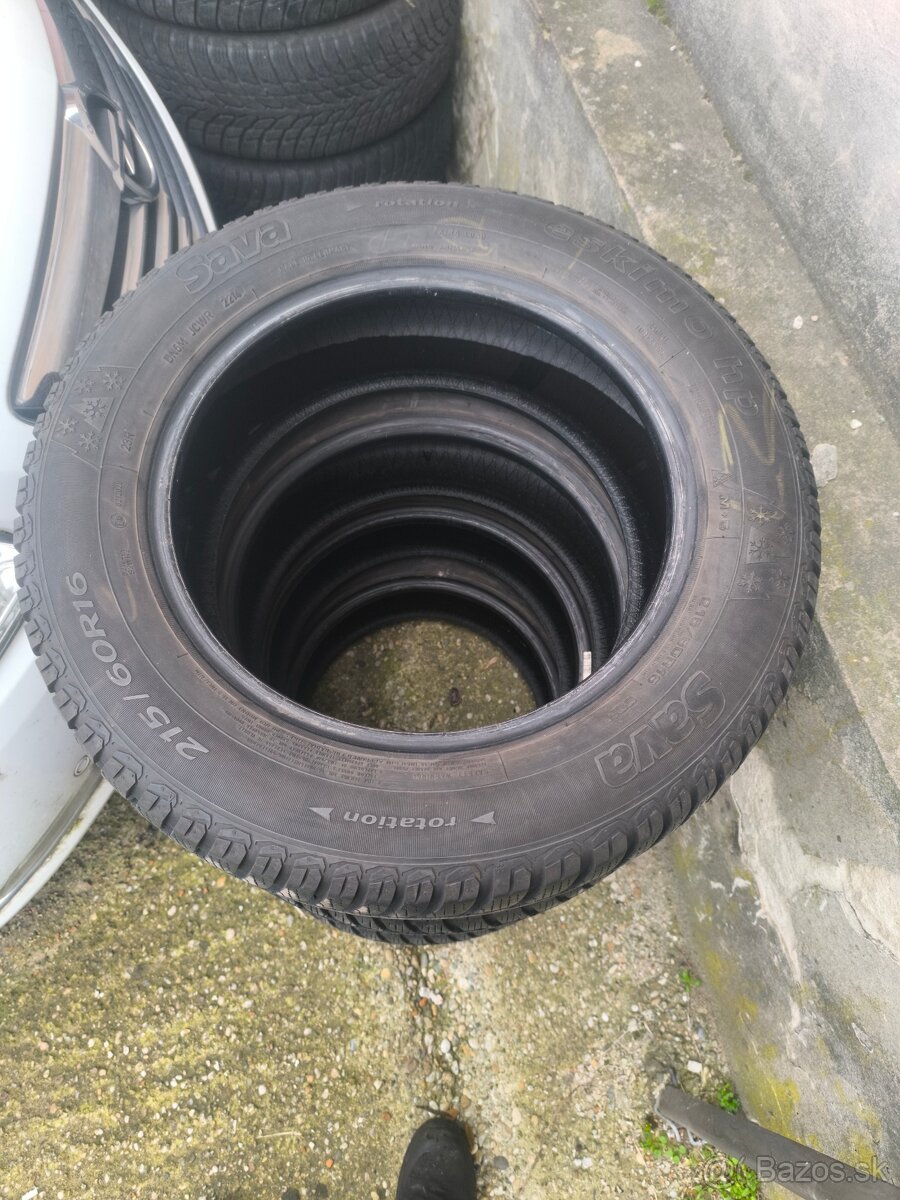 Predám zimné pneu 215/60 r16 - 2