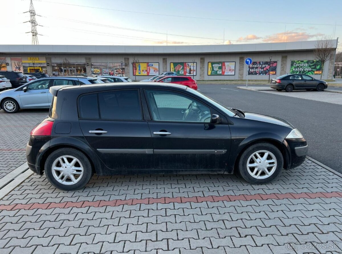 Renault Megane 1.6i 16V 83kw STK 3/2027 - 2