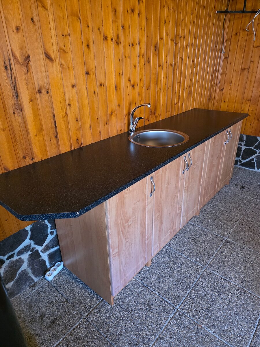 Kuchynská linka - 2