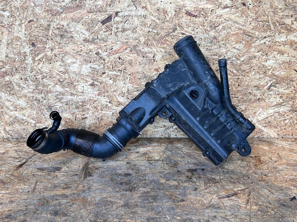 Airbox /filterbox 3C0 129 607 AQ - 2