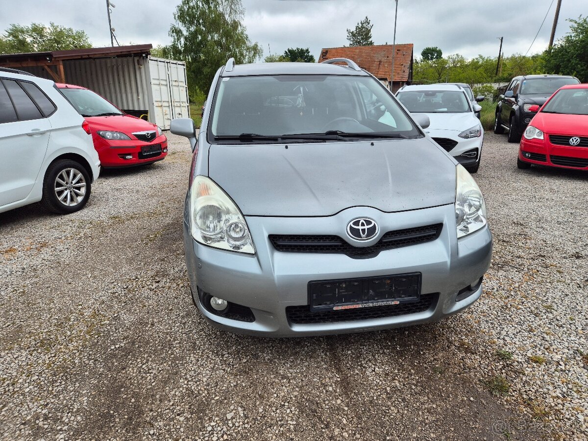 Toyota corola versso - 2