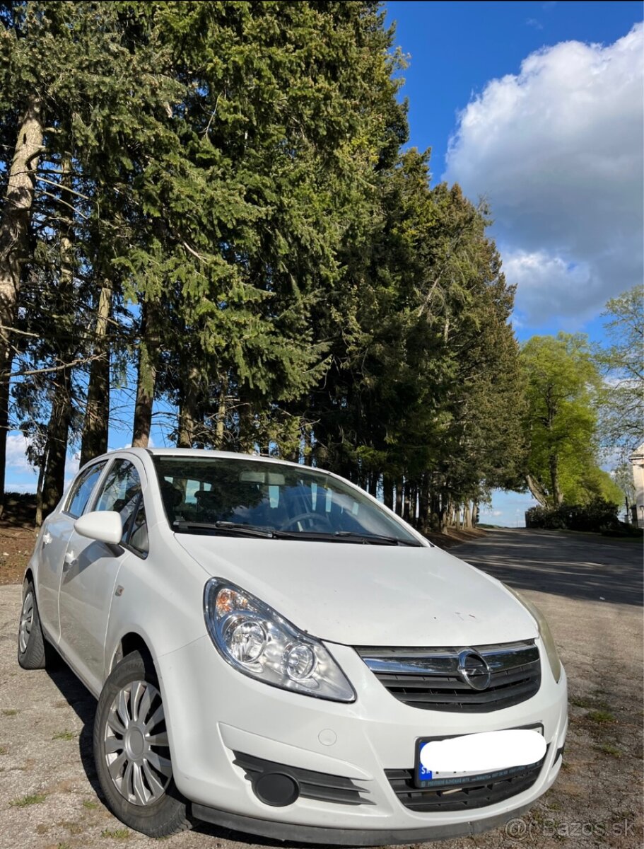 Opel Corsa D 1.4 benzín - 2
