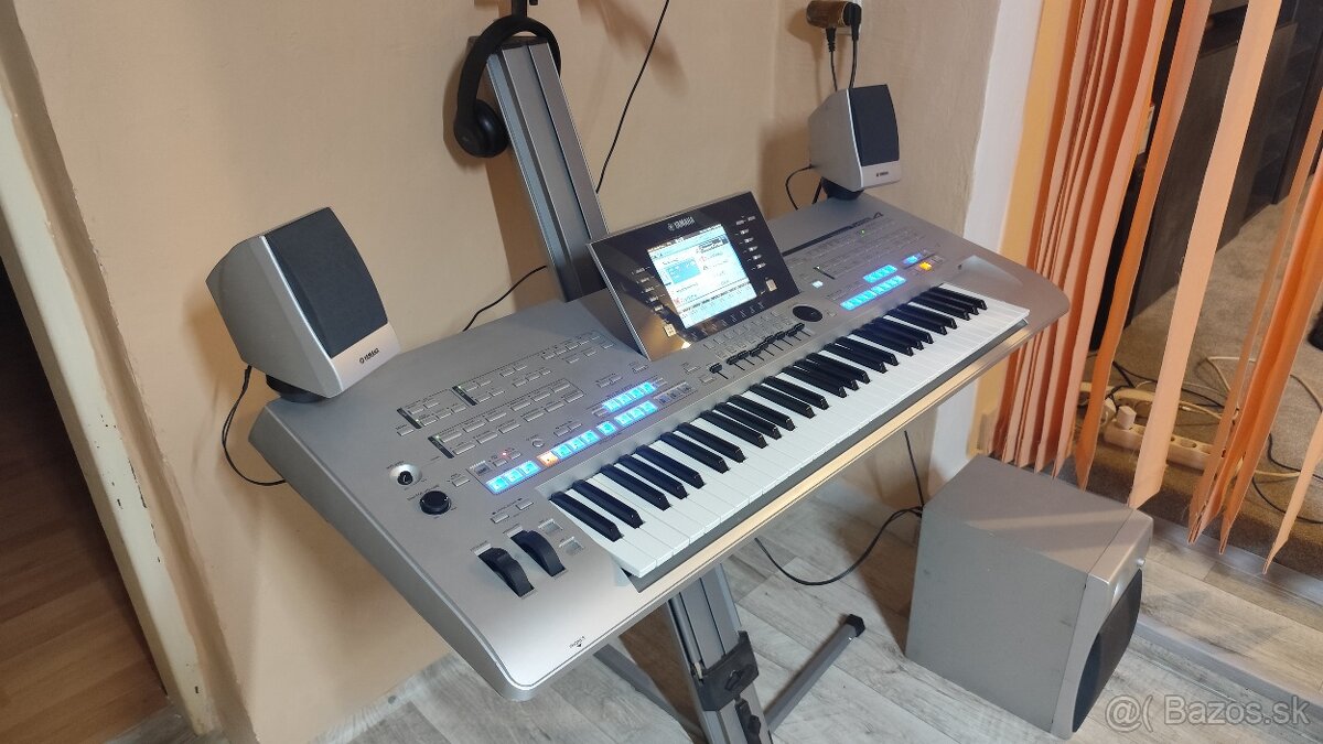 Yamaha Tyros 4 - 2