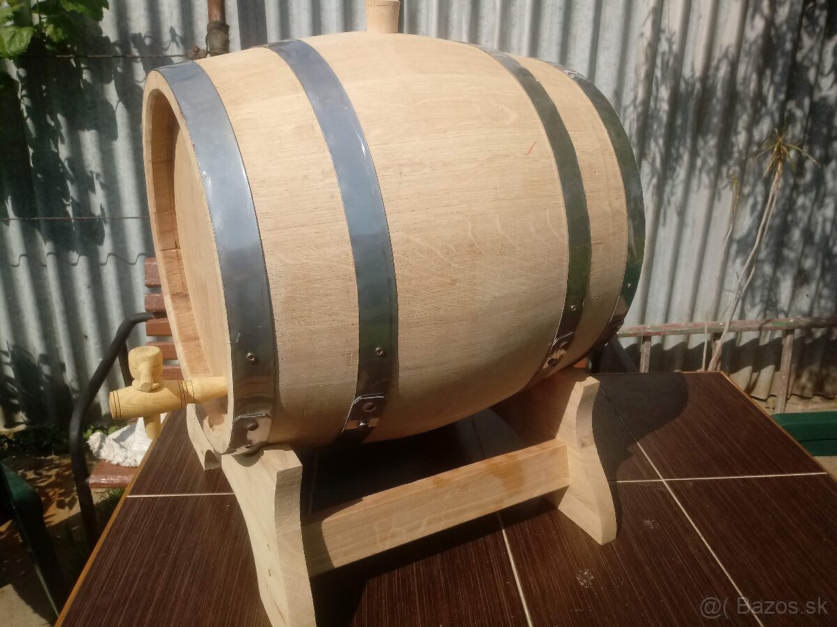 Dubové sudy.DOPRAVA V CENE - 2