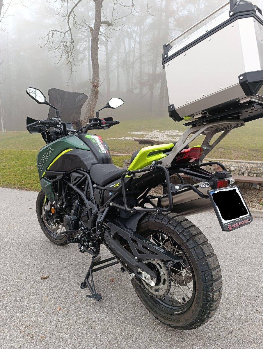 Predám Benelli trk 702x