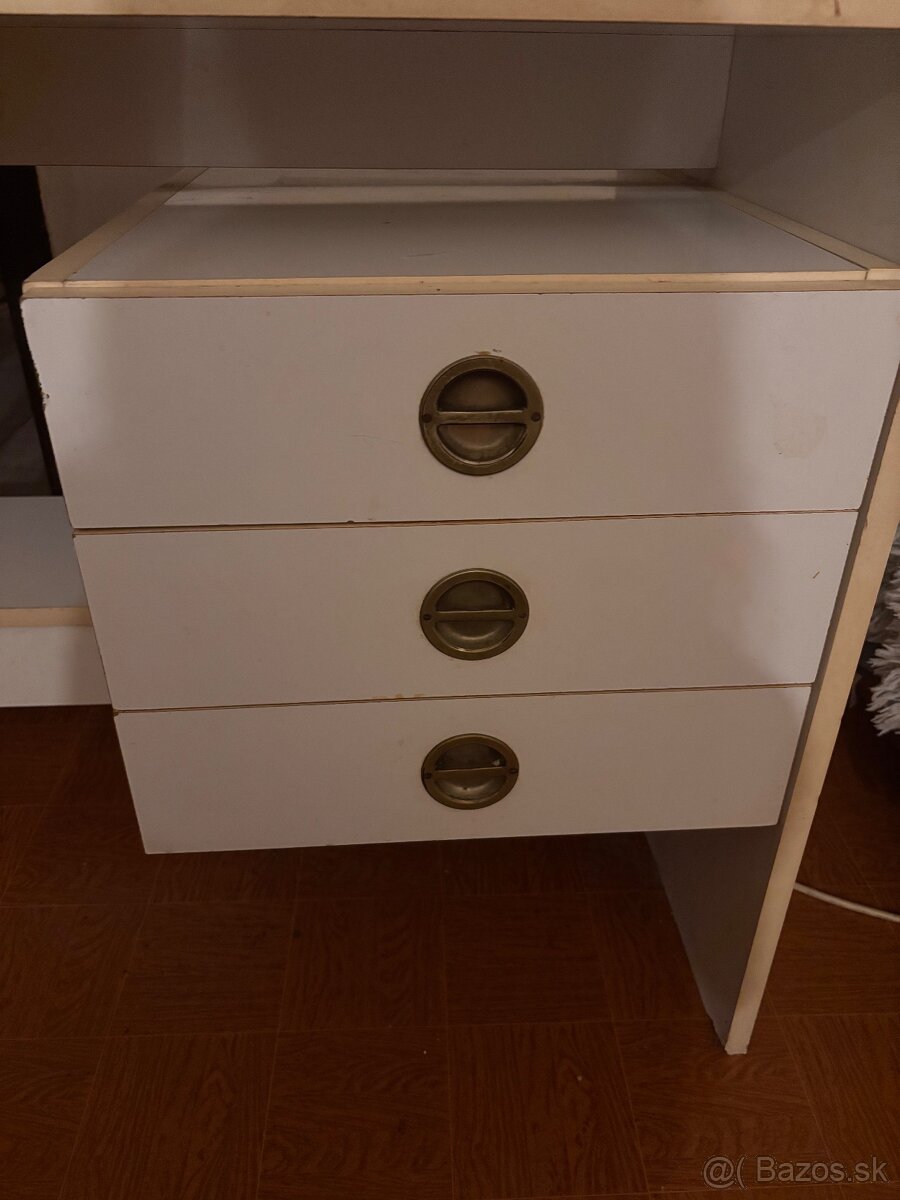 Biely písací stôl - 2