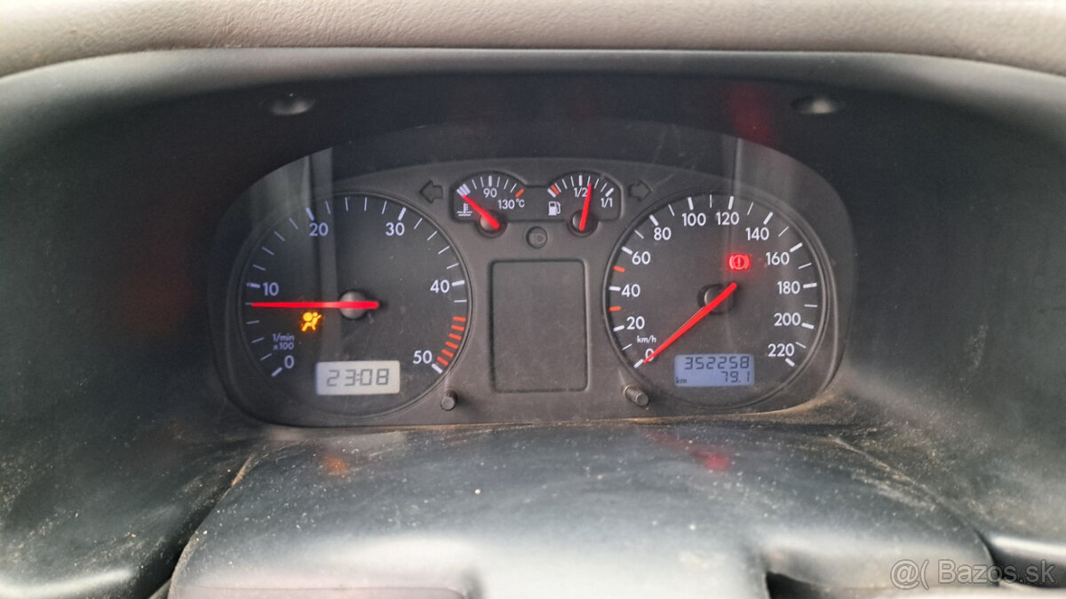 VW Caravelle T4 Long 2,5TDI ACV - 2