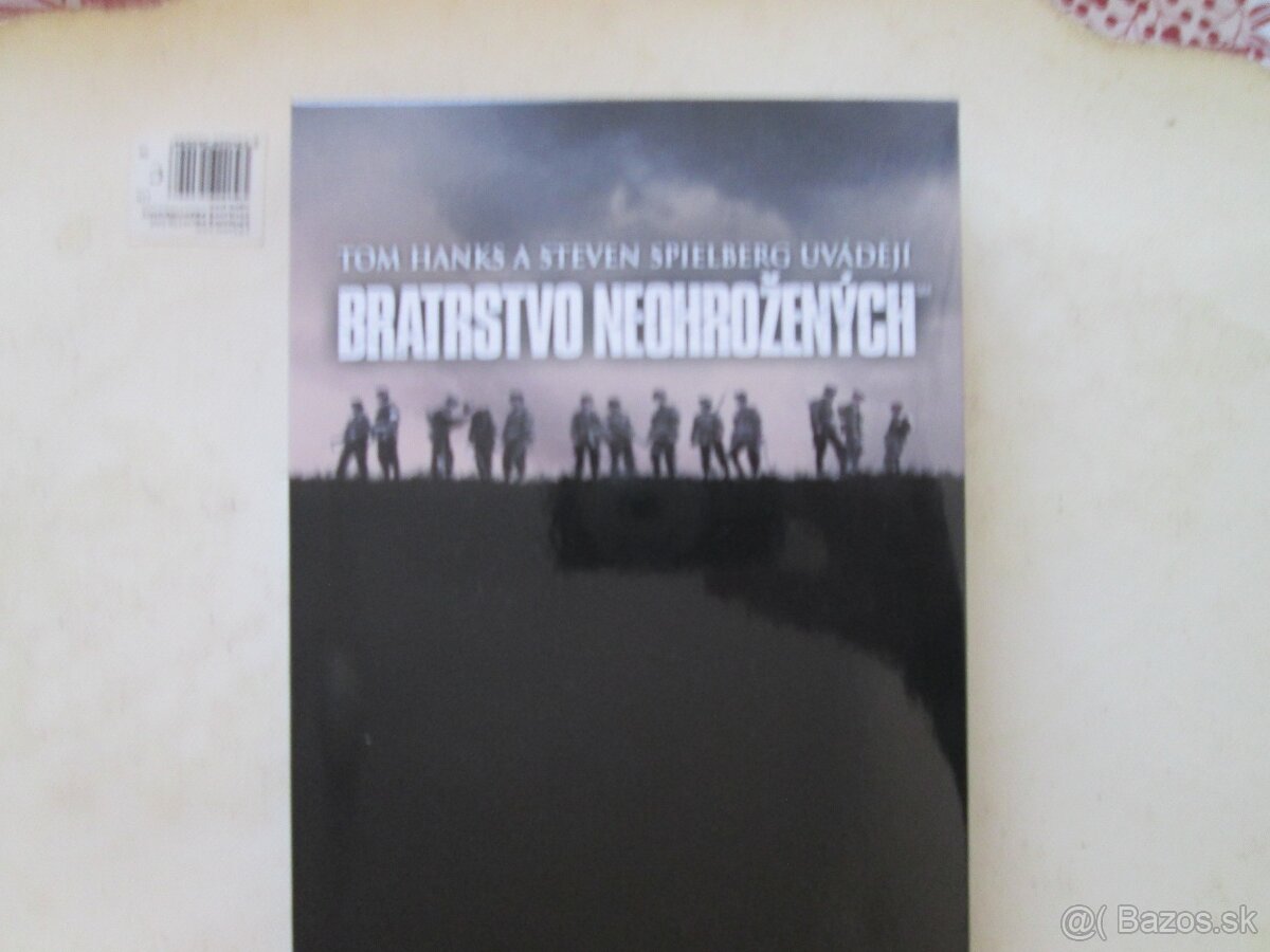 DVD zapečatené v kartónovom obale + vojnové dvd + český film - 2