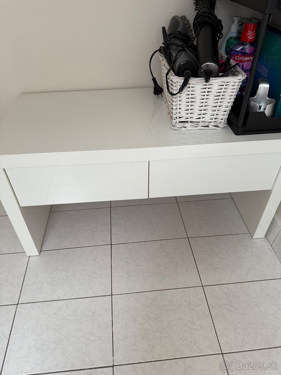 Ndekoracie na stenu - 2