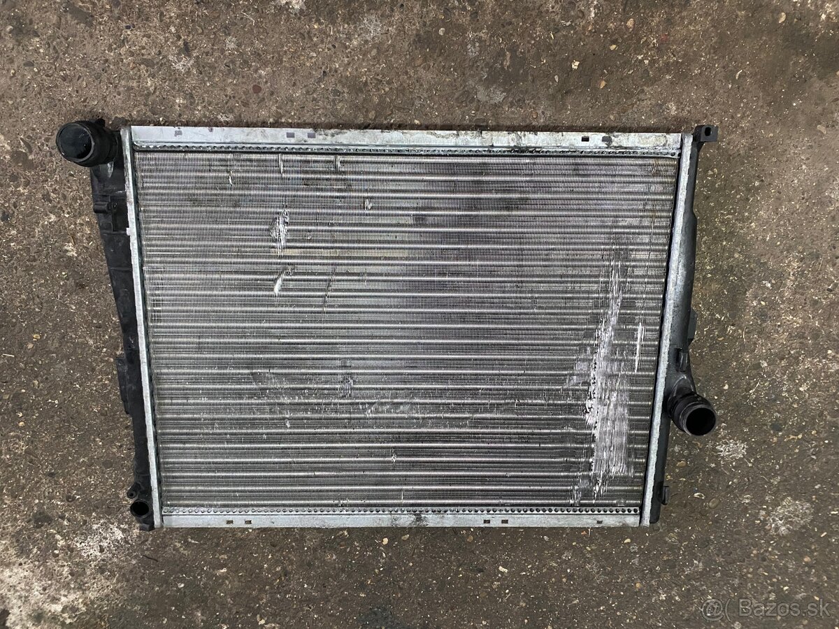 BMW E 46 vodný chladič - 2