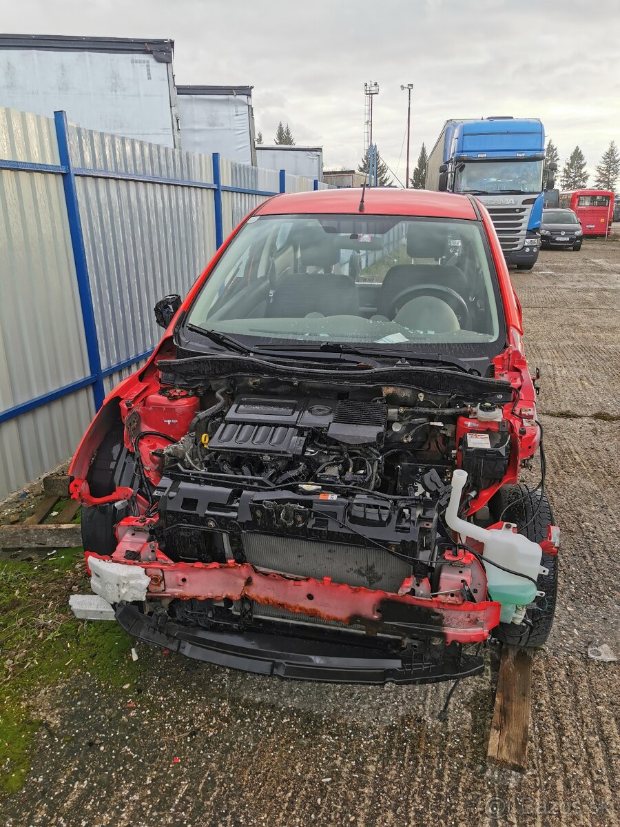 Mazda 2 rok 2007, 1.4 benzín - buchnuta ROZPREDÁM - 2