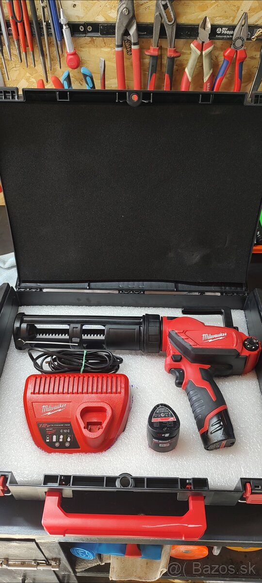 Predám Milwaukee M12 PCG/310C-0 - 2