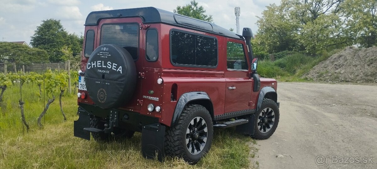 Land Rover Defender