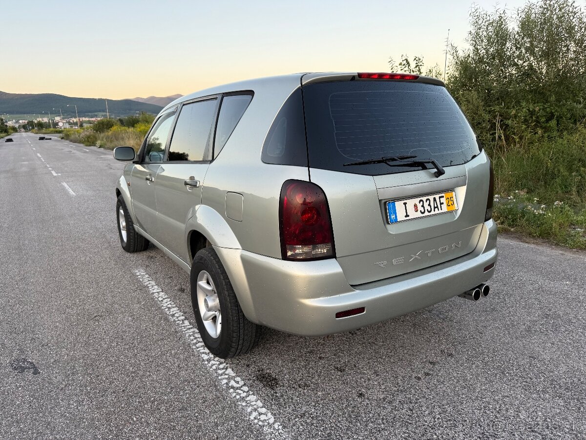 Predám ssangyong rexton 2.9td Mercedes motor