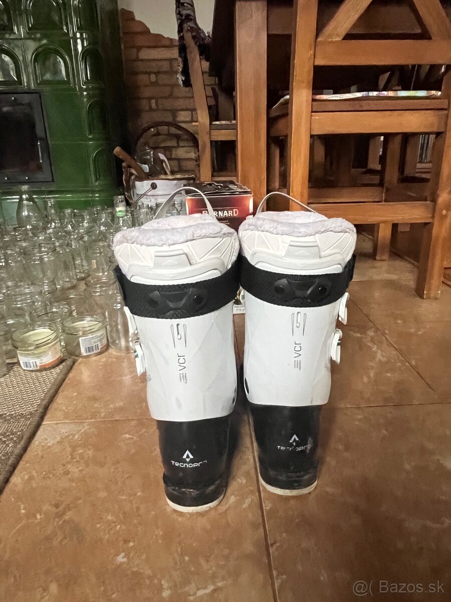 Lyziarky Tecnopro 240 - 2