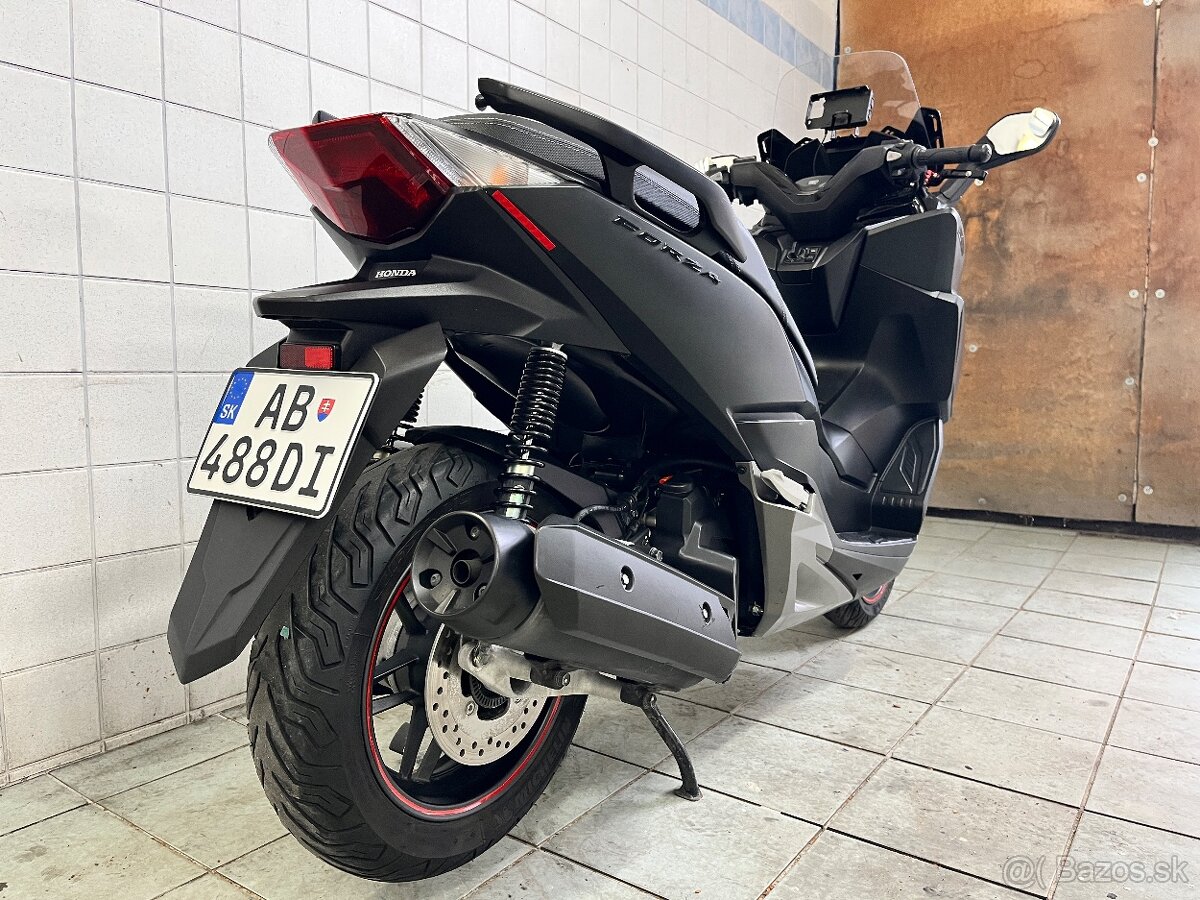 Skuter Honda Forza 125 - 2