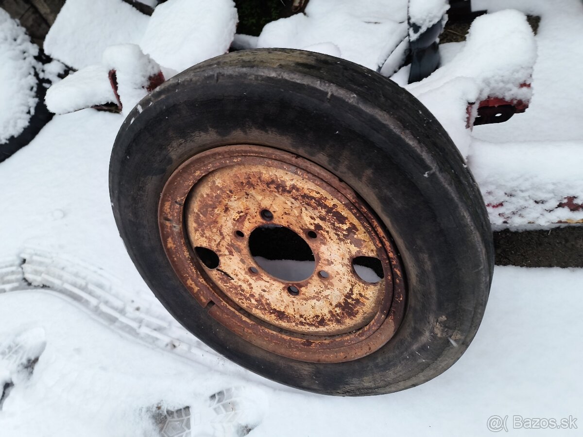 Kolesa Zetor super 50 predne - 2