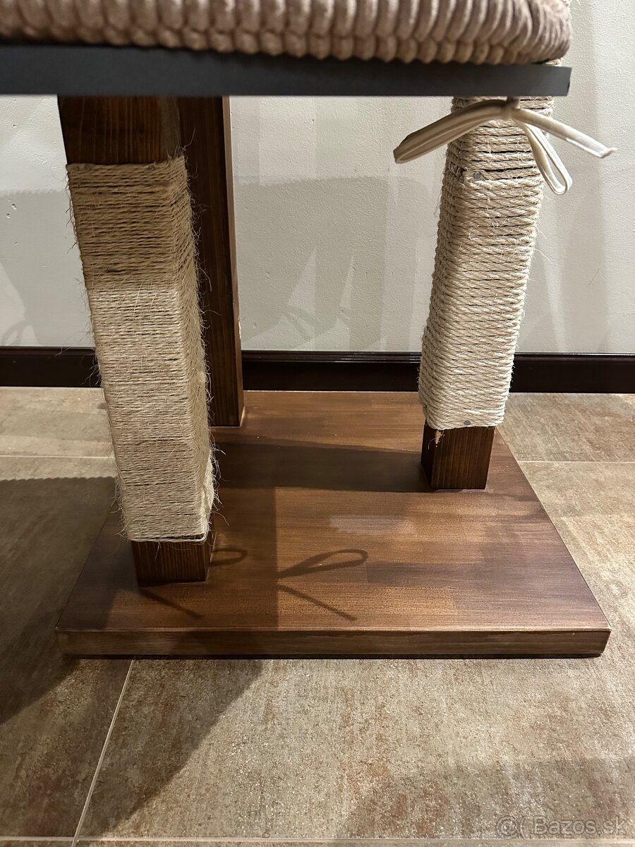 Mačací strom z masívu - 2