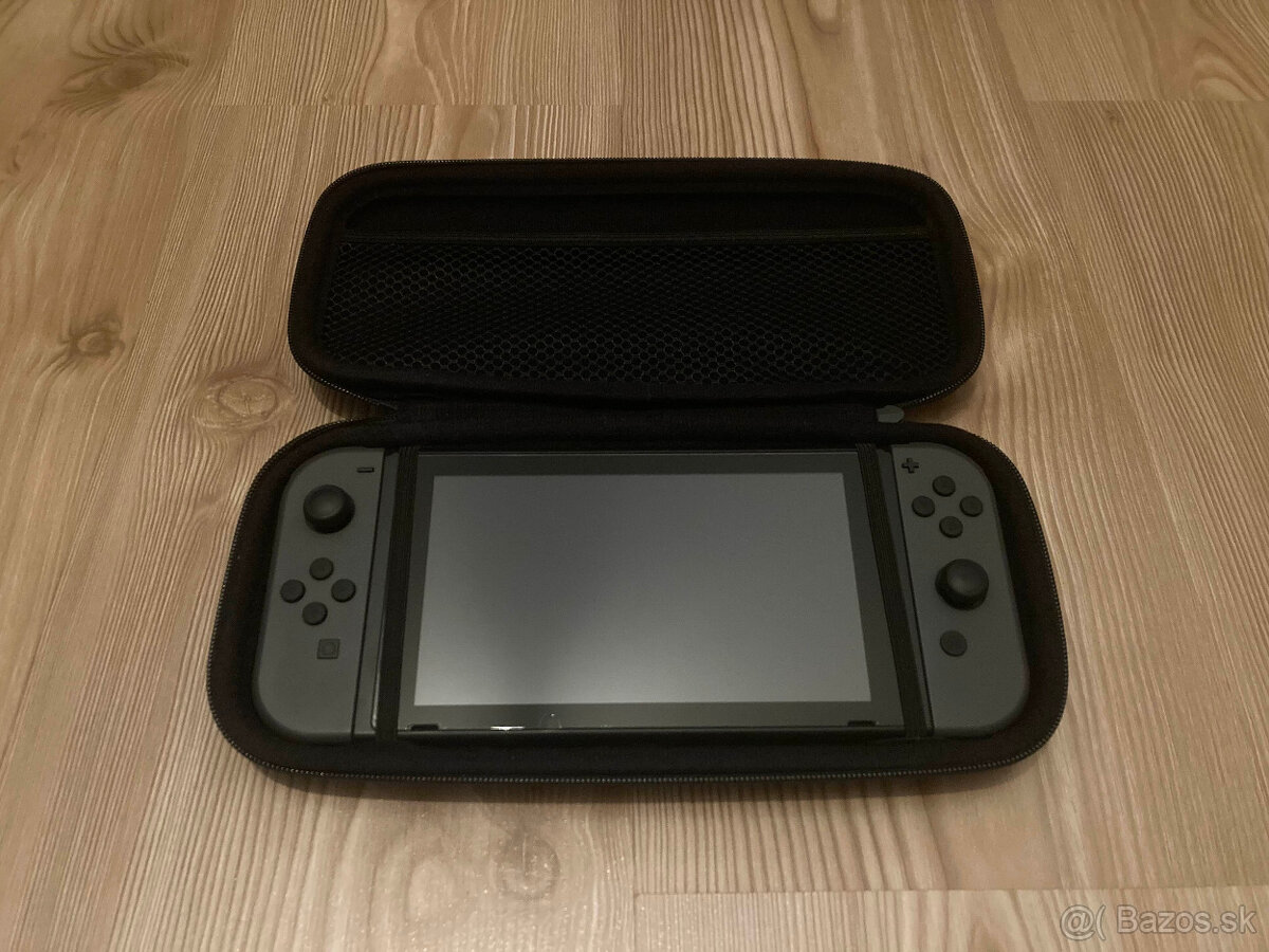 Konzola Nintendo Switch (v2) + hry na predaj - 2