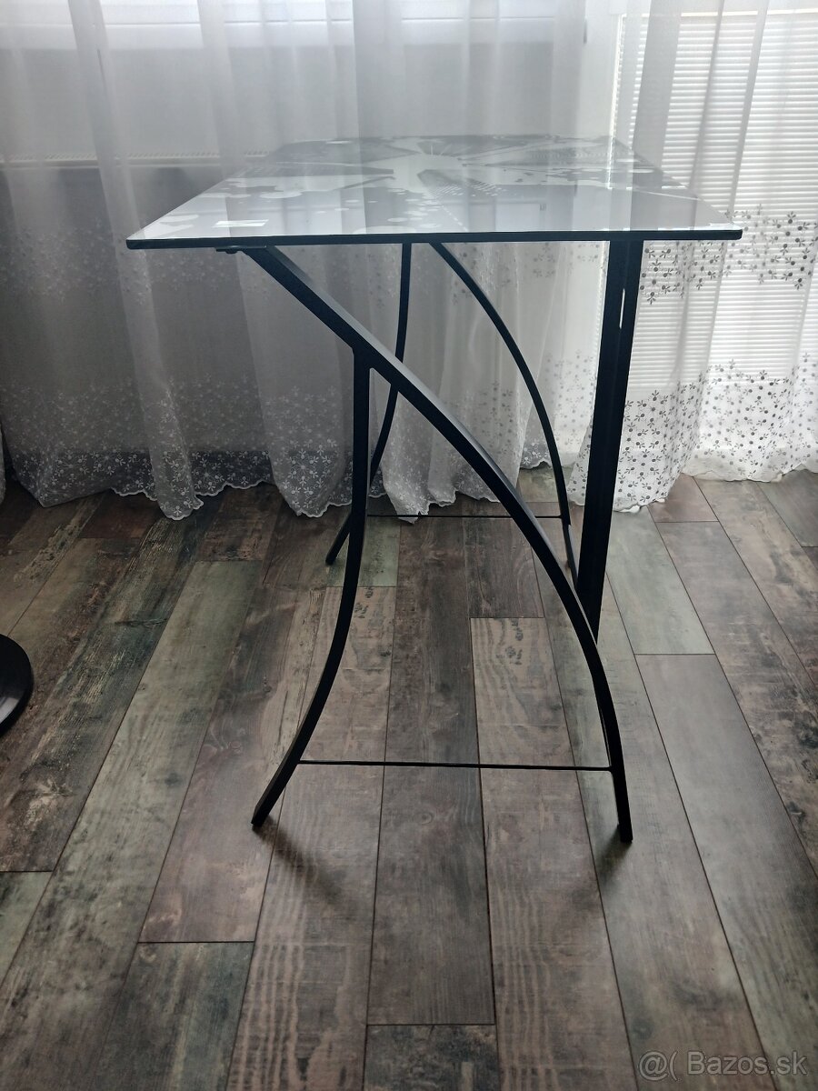 Sklenený stolík - 2