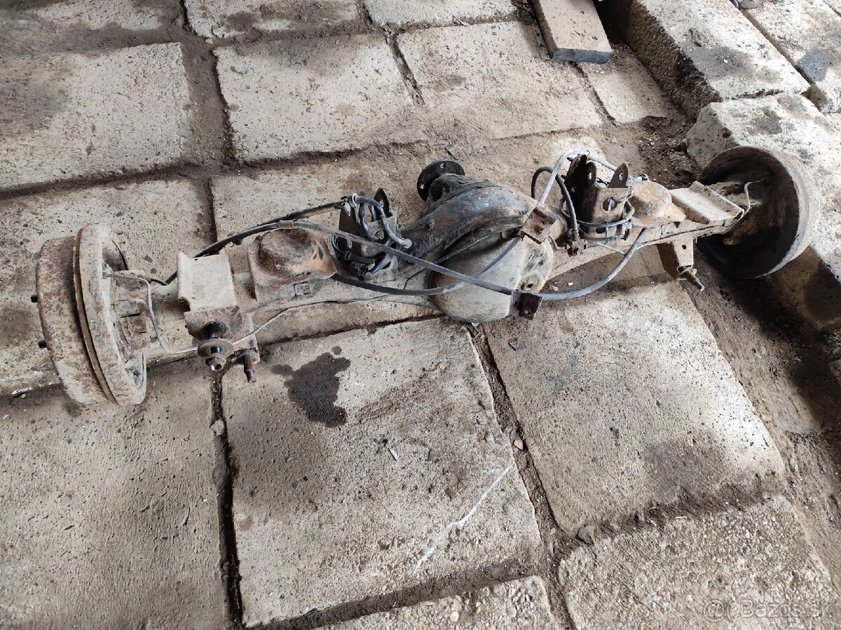 Zadná náprava Nissan Terrano 2 - 2