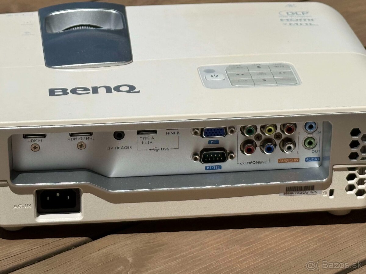 FullHD projektor Benq W1080ST+ 3D short-throw - 2