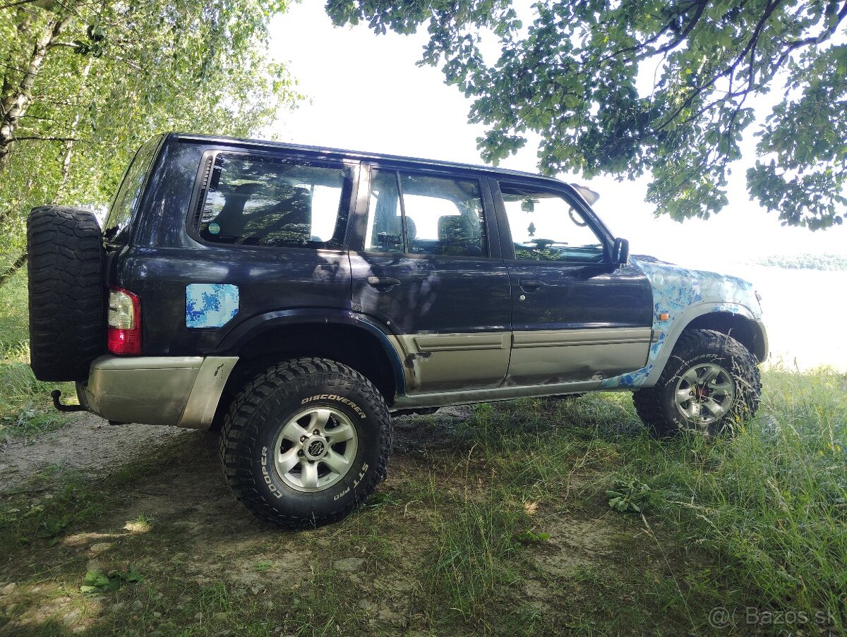 Nissan Patrol Y61