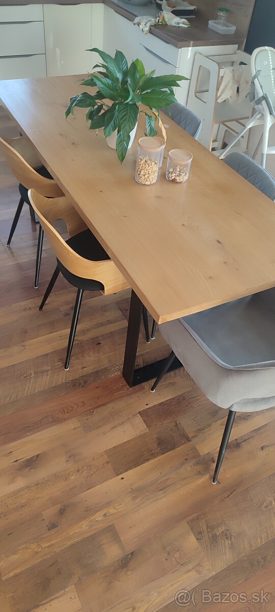 Čalúnené jedálenské kreslo - 2