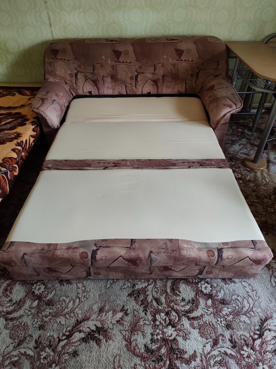 Rozkladacia sedacia súprava s dvoma kreslami - 2