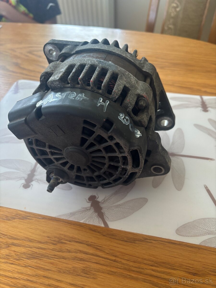 Alternátor Opel Astra H - 2