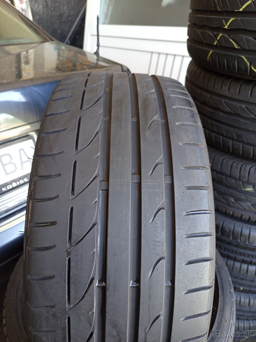 225/35R18 Bridgestone - 2
