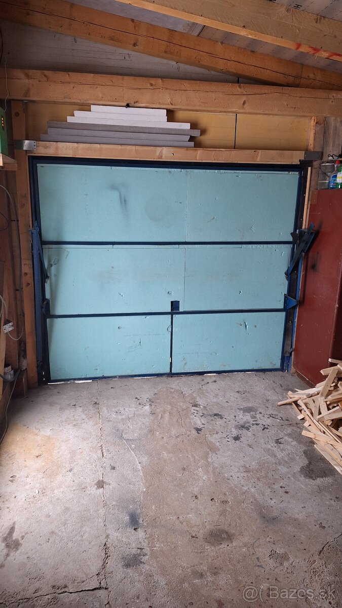 Garážová brana - 2