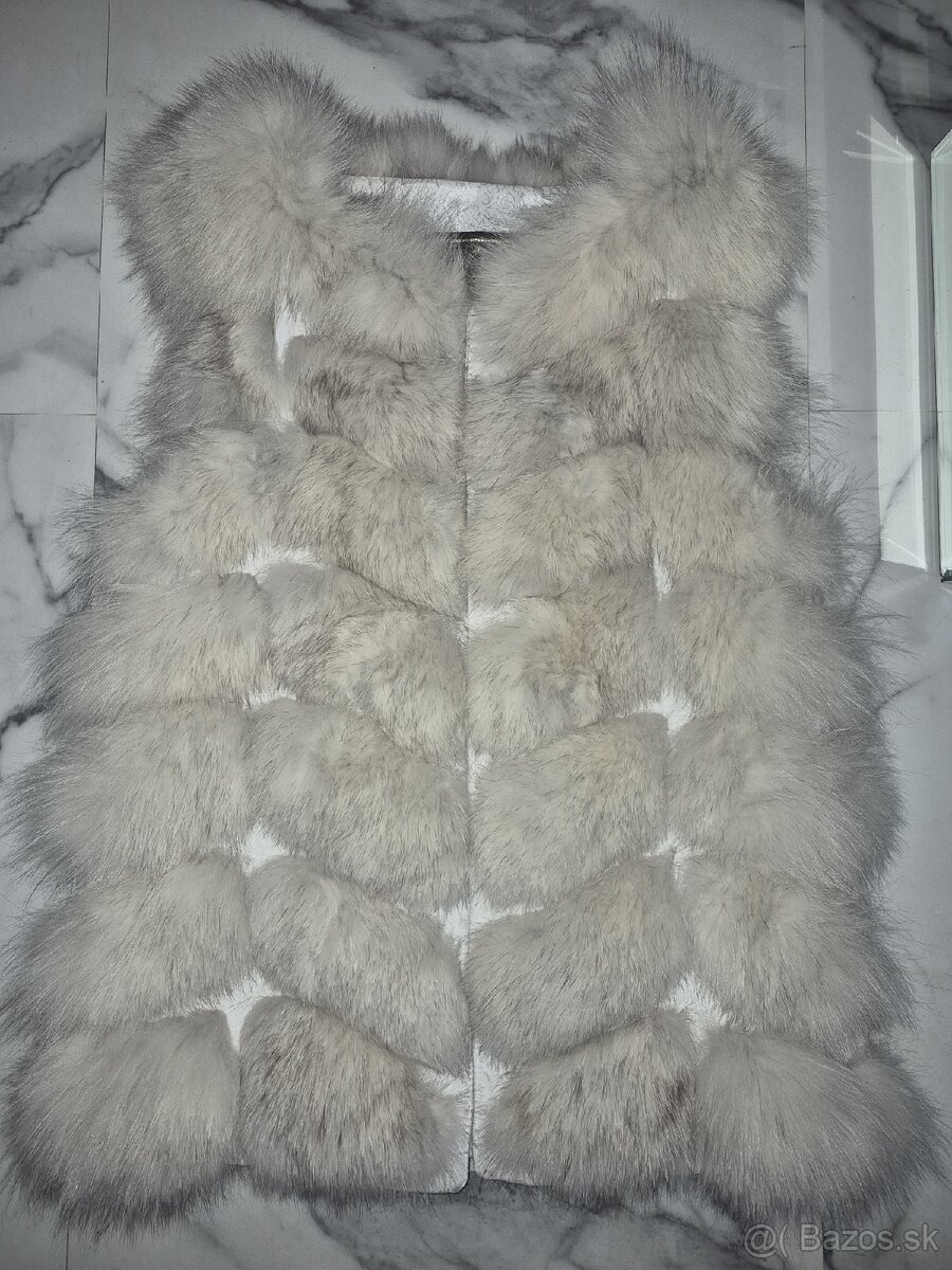 Vesta z lisky - 2