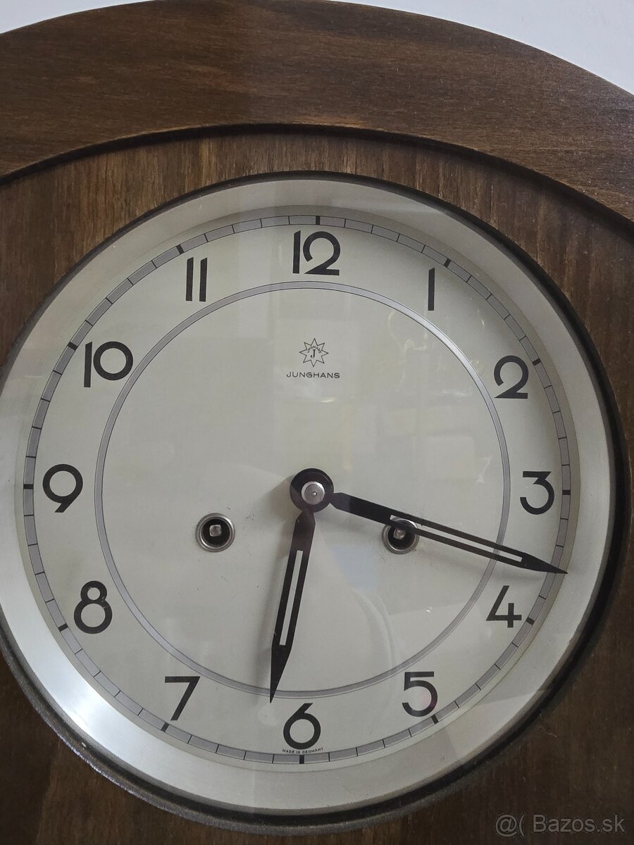Nástenné drevene hodiny junghas ako nové - 2