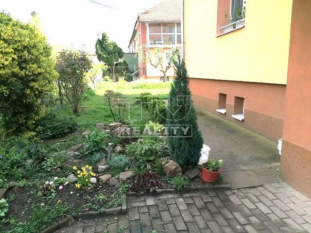 NA PREDAJ 2-IZB.BYT V LADCOCH S VÝMEROU 60 M2, AJ S... - 2