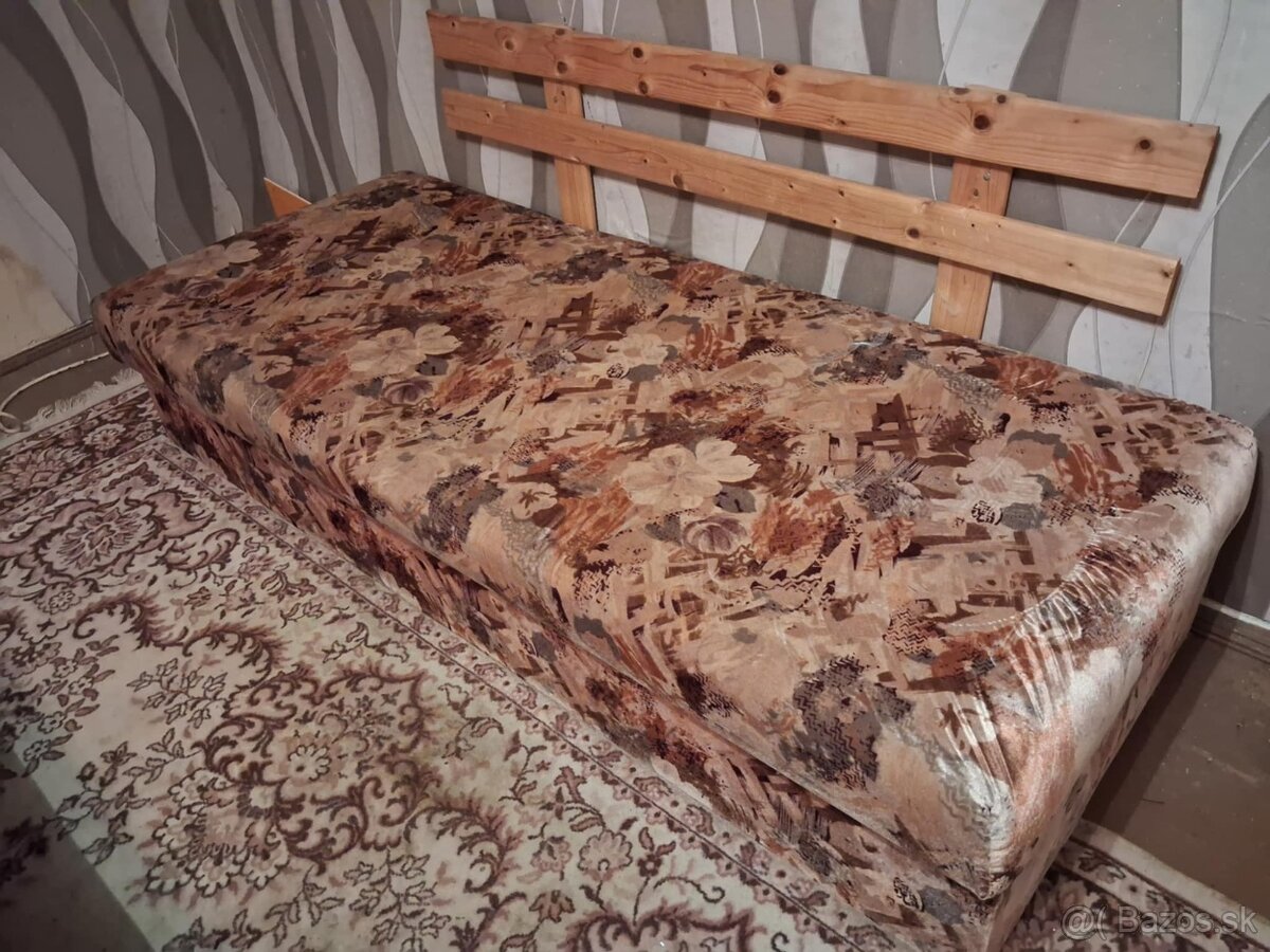 Posteľ s úložným priestorom - 2