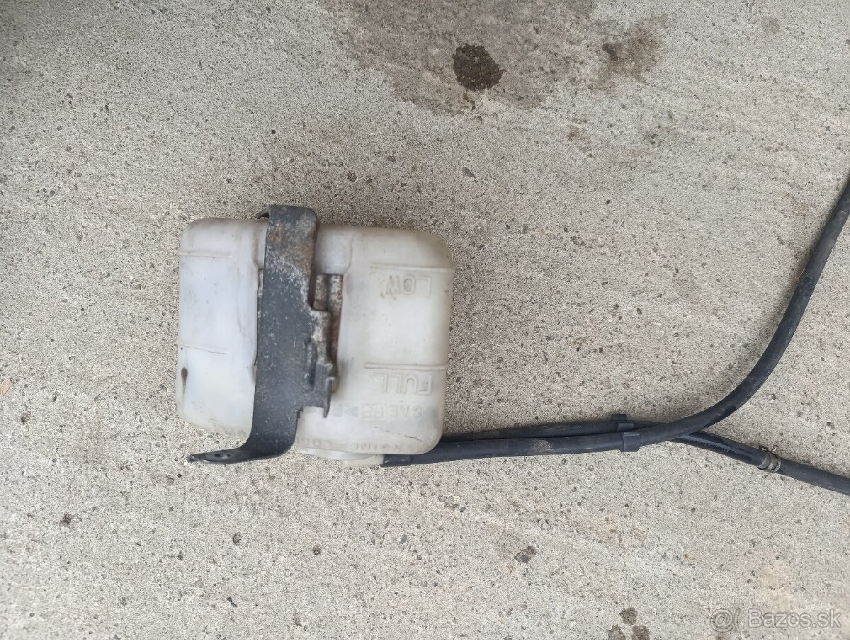 Suzuki vitara 1.6 nádobka na vodu - 2