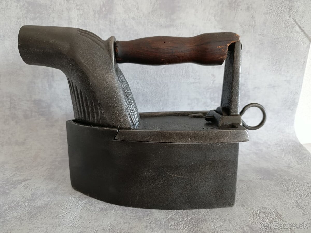 VELKÁ velmi stará KOMÍNOVÁ ŽEHLIČKA do sbierky - 2