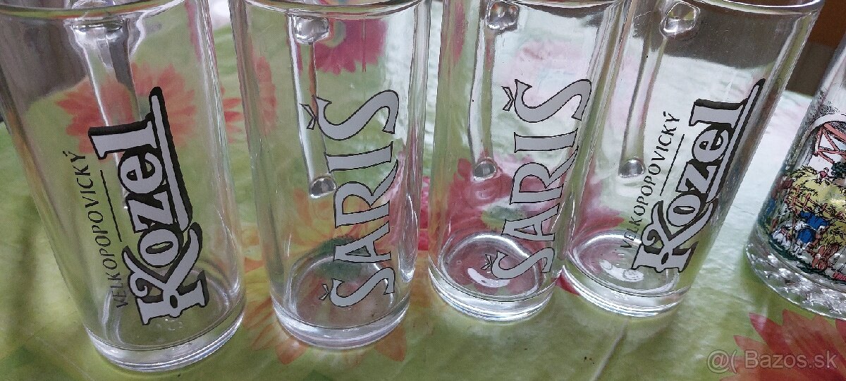 Hračky a poháre - 2