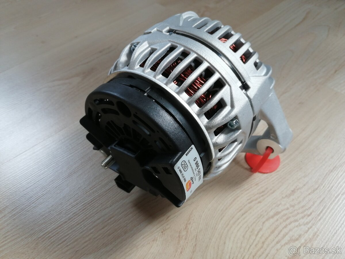 Porsche Carrera 911 (996) alternátor Bosch 0986043690 - 2