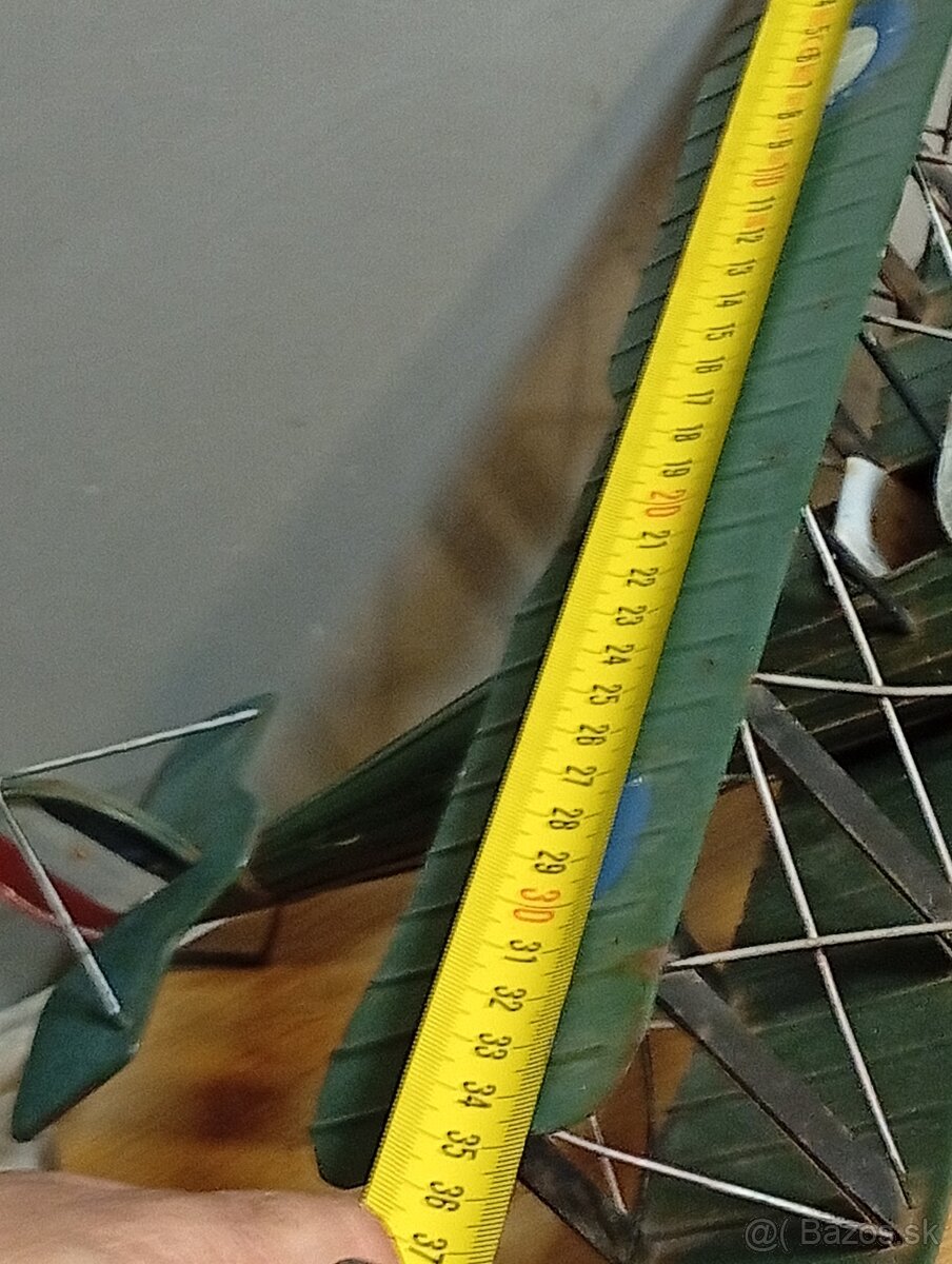 Kovový britský dvojplosnik z1.s.vojny - 2