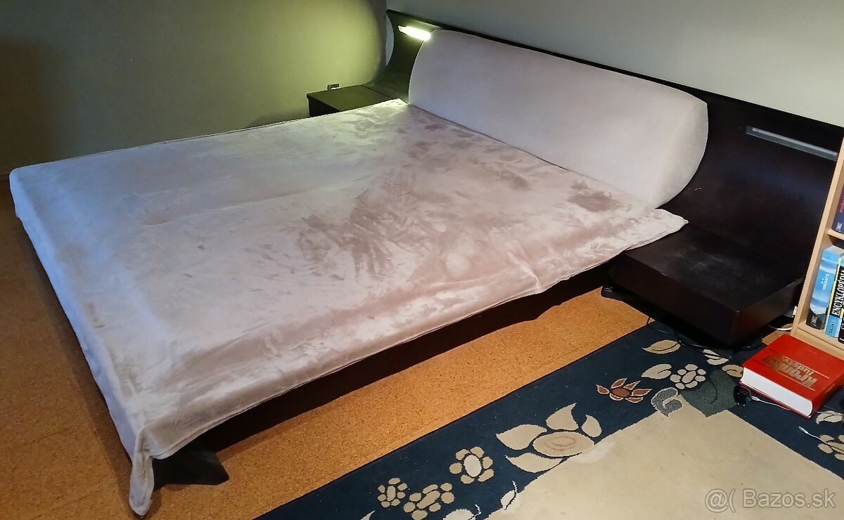 Manželská posteľ drevená - 2