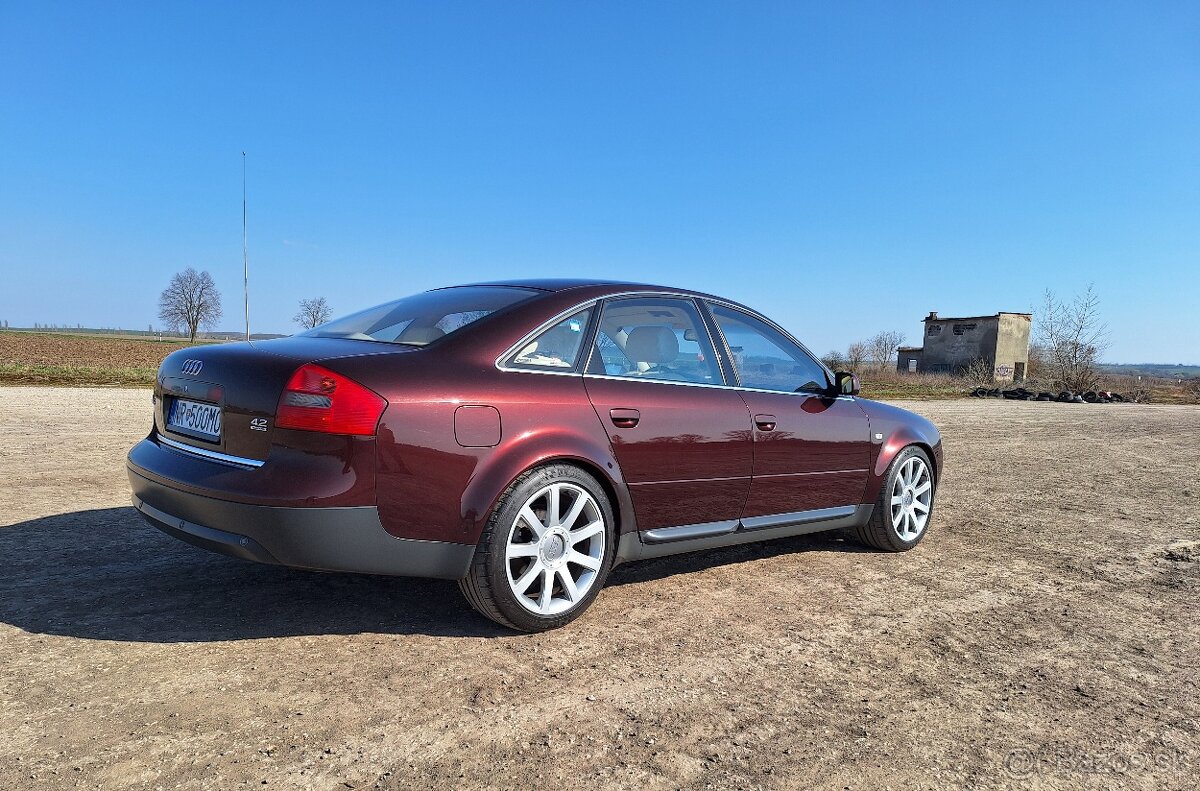 Audi A6 4.2 benzín - 2