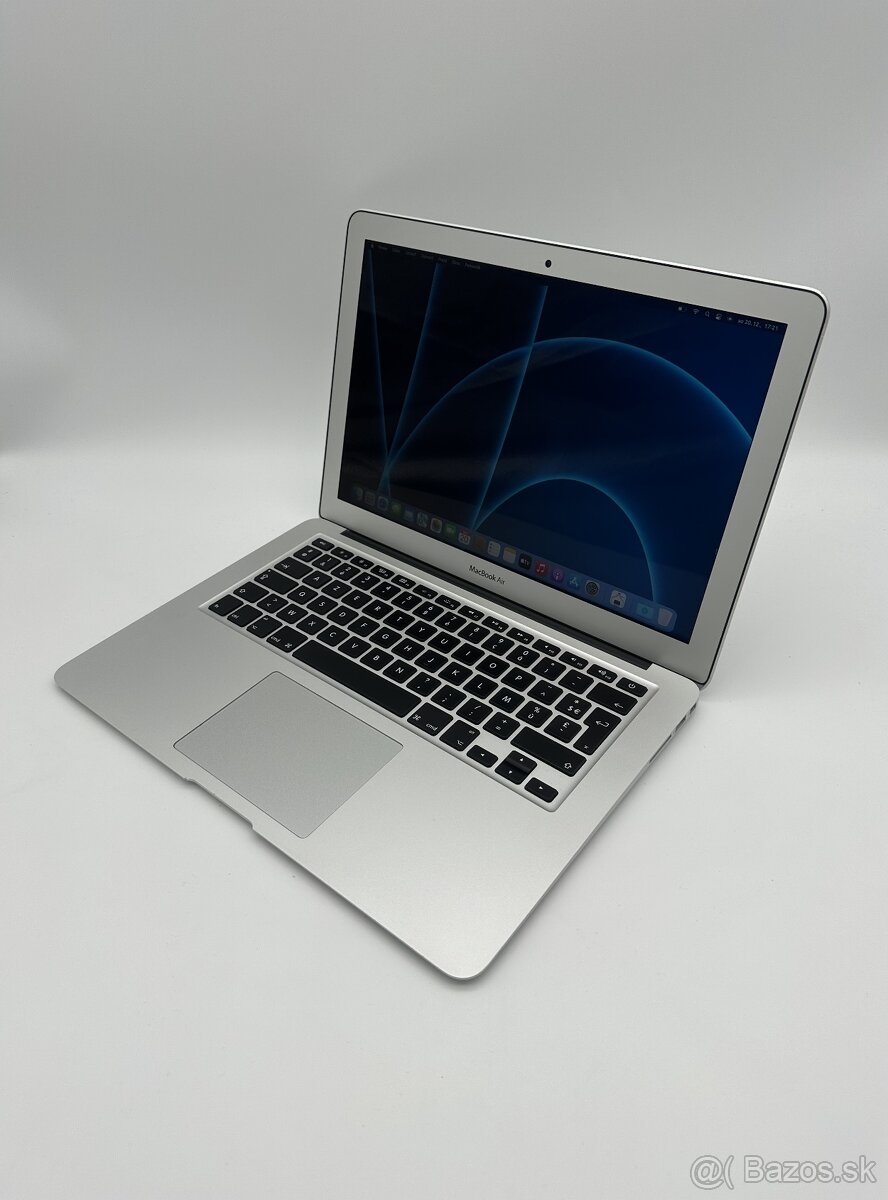 MacBook Air 13" 2017 Silver + ZÁRUKA - 2