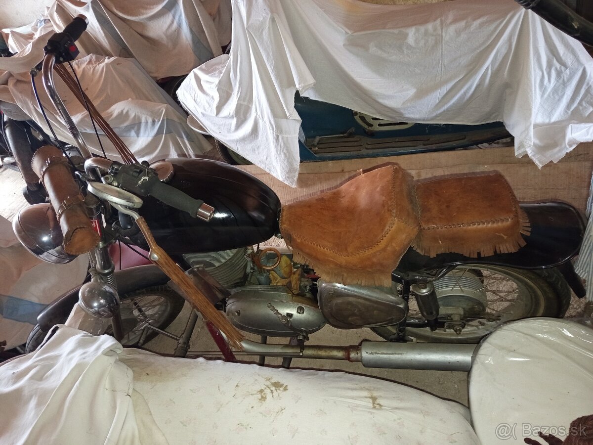 Jawa 250 - 2
